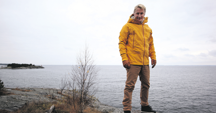 Blinkin Tuomas Lehtonen on myymälöiden teknisen tuotannon mestari